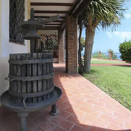 Eleanto Apartment