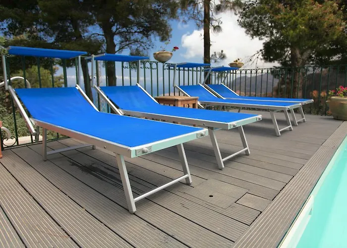 伊林托公寓式酒店 切法卢